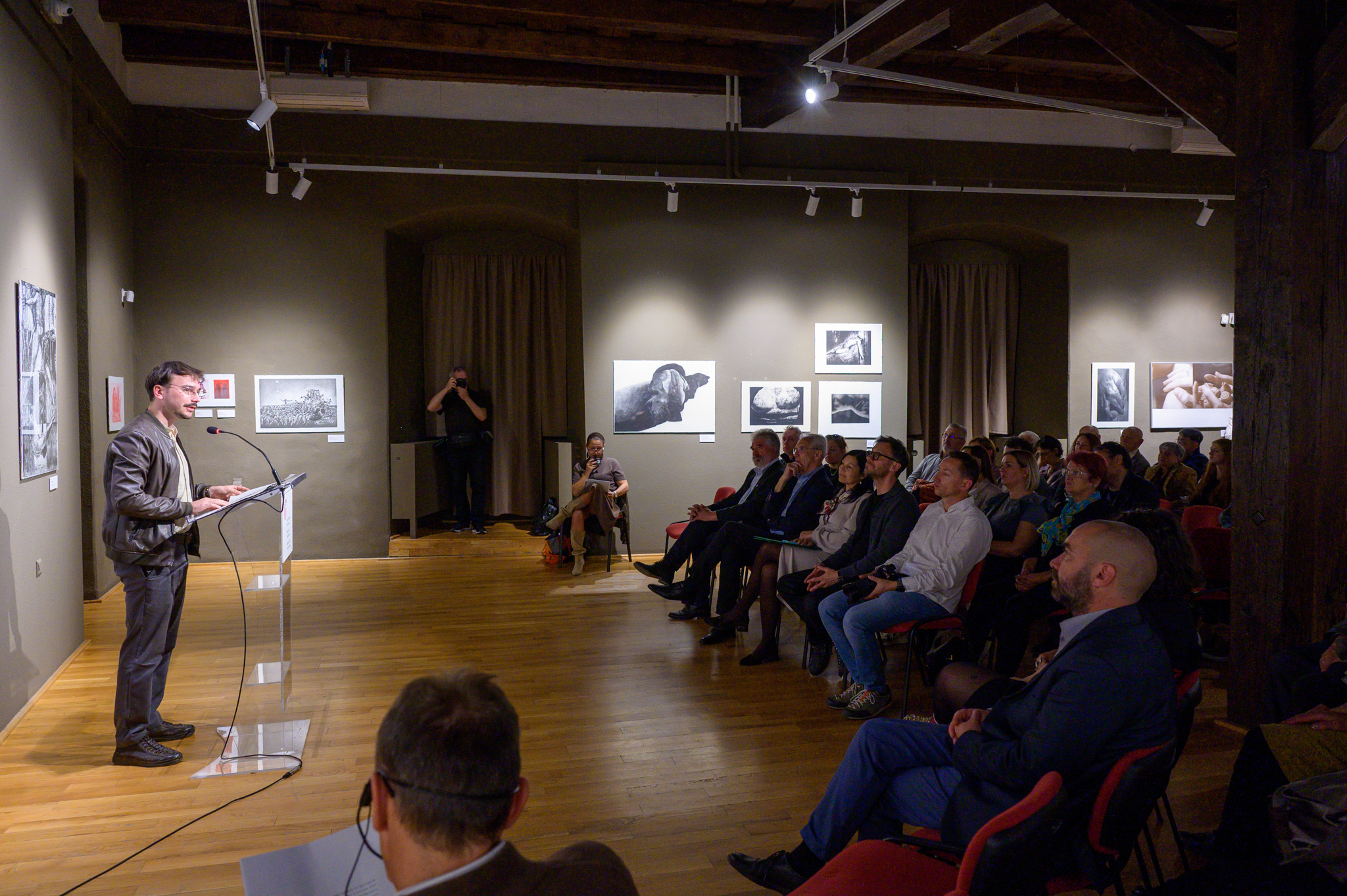 Two exhibitions marked the continuation of the 9th Graphic Art Biennial of Szeklerland in Miercurea Ciuc